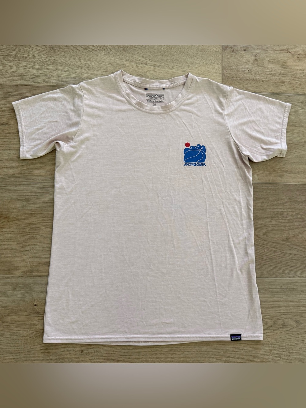 Patagonia Women’s Capilene Cool Daily Graphic T-Shirt M Pale Pink